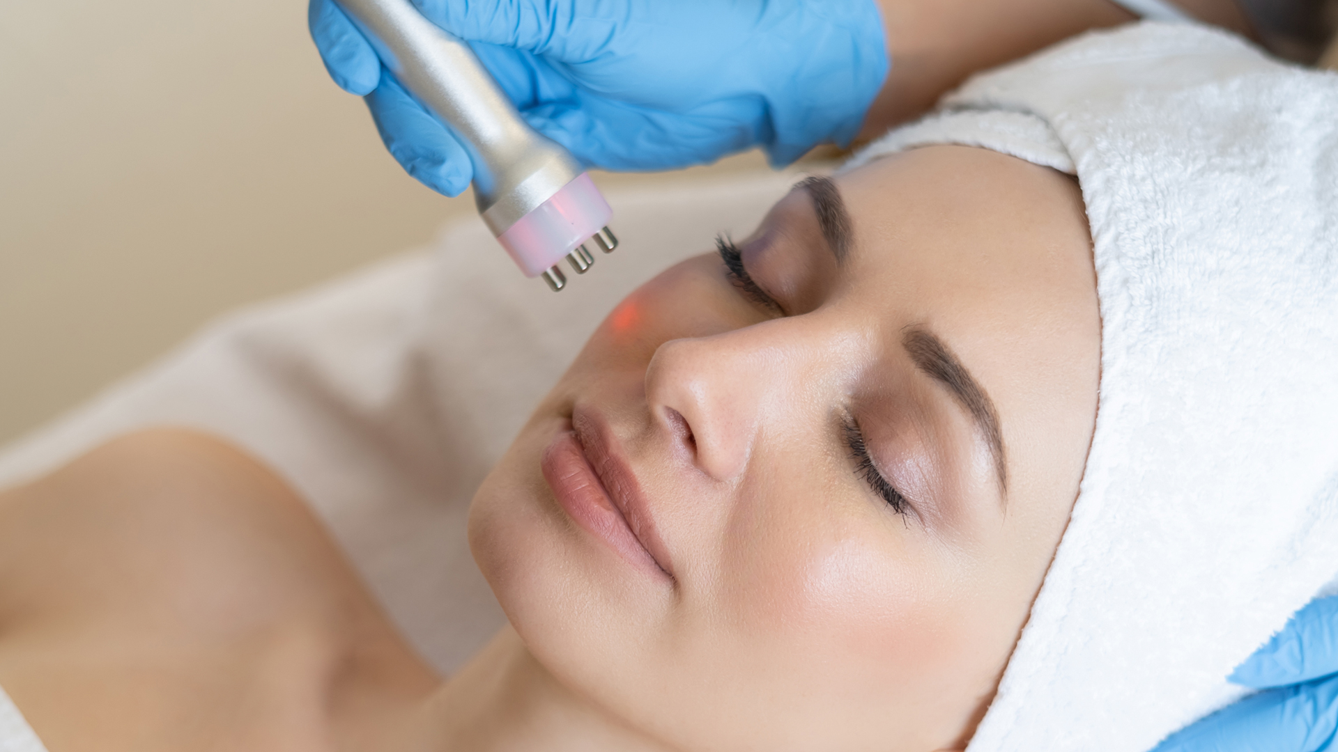 Who is the HydraGlow hydrafacial for — Pure Wax Ellicott City